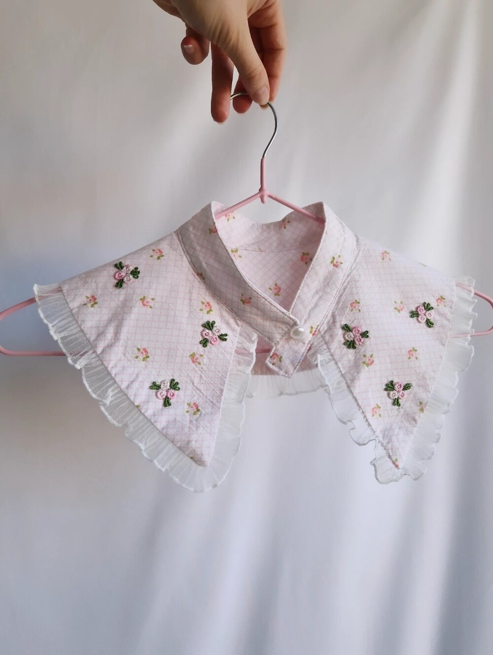 Pink Floral Embroidered Detachable Collar